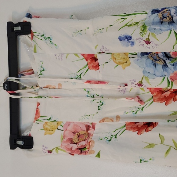 Yumi Kim Lani Dress Size Medium Dainty Floral Flirty Design Midi - Picture 12 of 16